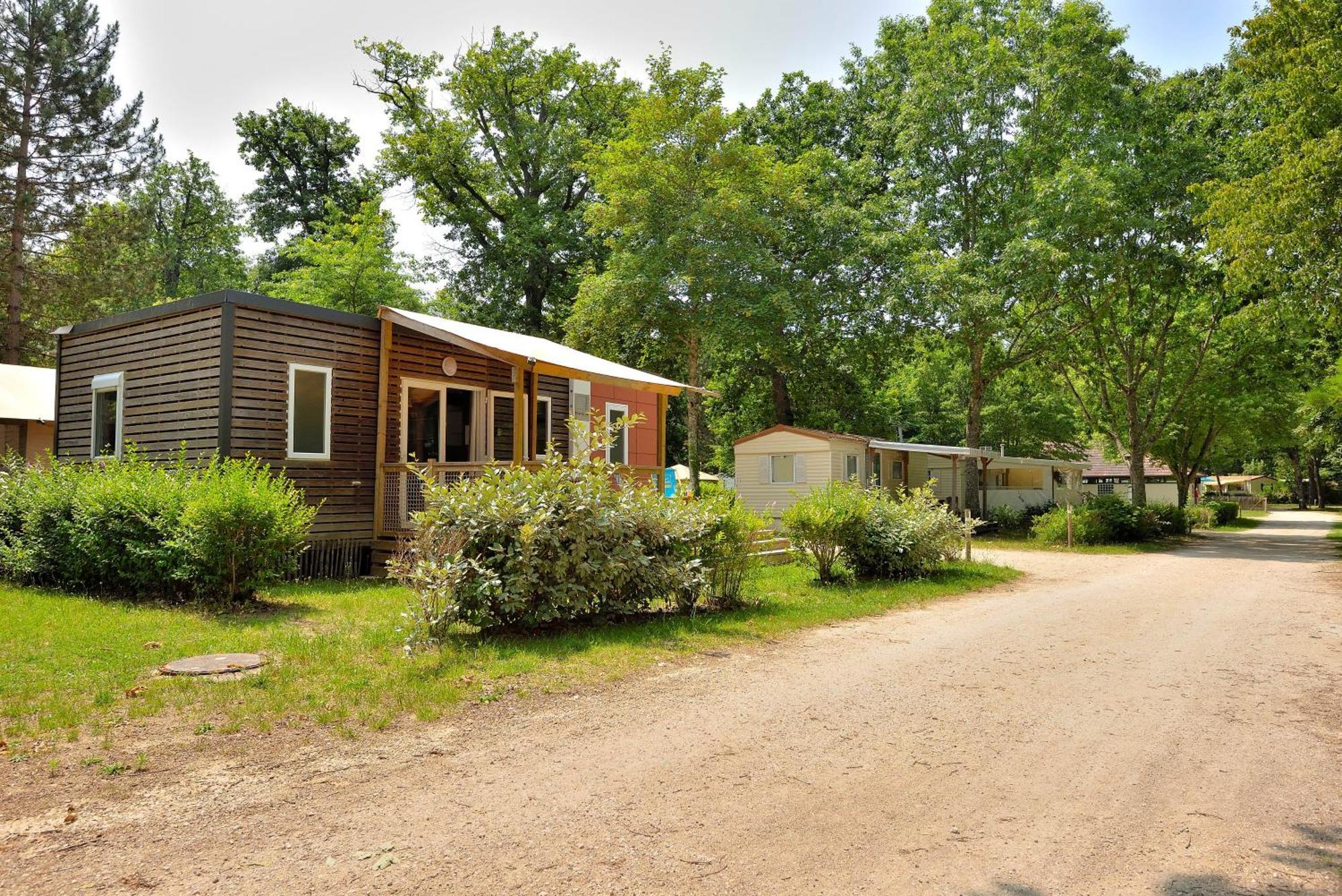 Camping Etang De La Vallee Combreux Exteriör bild